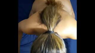 Анально-оральний секс зі спермою на задому