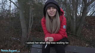 ���ार्वजनिक एजेन्ट धोखा पत्नी जान्छ र शिकंजा एक आगन्तुक