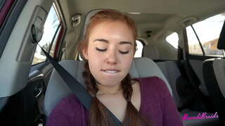 ���ामौत्तेजित होणे खूप लोकांना झवणारी बाई थांबवू शकत नाही खेळत मांजर, मध्ये, कार आणि सार्वजनिक: Brandibraids