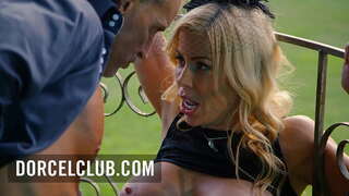 ƀ�別、パークbusty金髪MILF