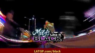 Hot sexy MILF rir stor svart monster kuk 38