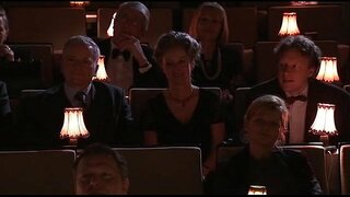 Celia-ジョーンズ-レズビアン-荒ショーボトルとbaseballbat