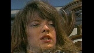 Ã�ァイナンス、エマージング-見知らぬ人がお応えします-シーン2