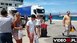 Ņ�费的色情电影-之间的渡轮和在酒店里有Sarah[皮卡]