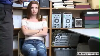 Horny OFficer endelig knepper Shoplifter Jaycee Starrs stramme fisse Horny OFficer endelig knepper Shoplifter Jaycee Starrs stramme fisse